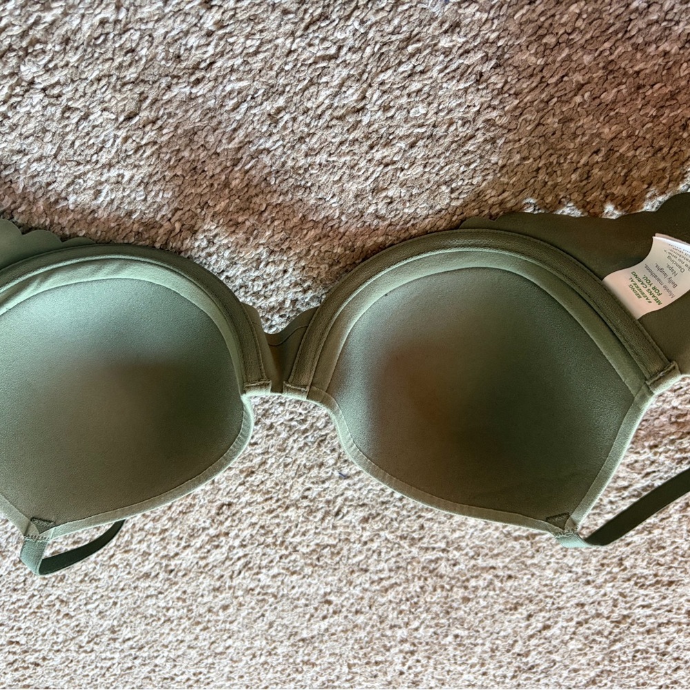 Green Bra - Picture 5 of 5